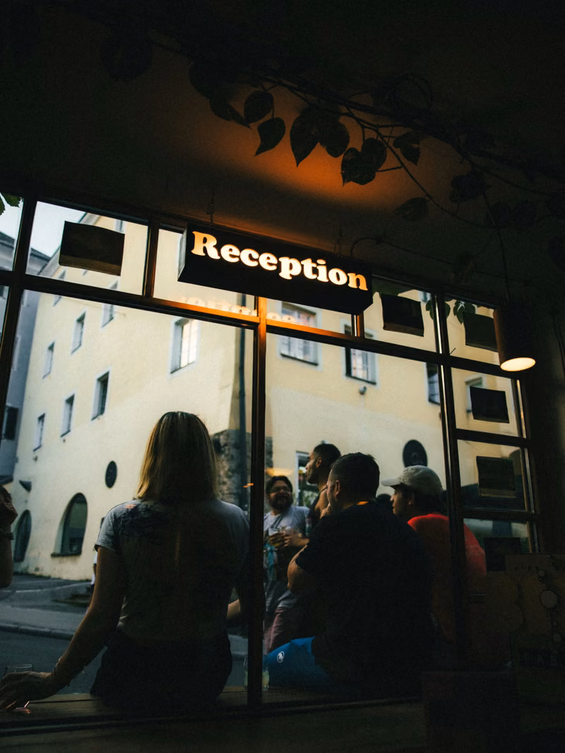 warm evenings at the terrace are here ⭐️ opened daily from 6pm

#localbar #innsbrooklyn #livemusic #