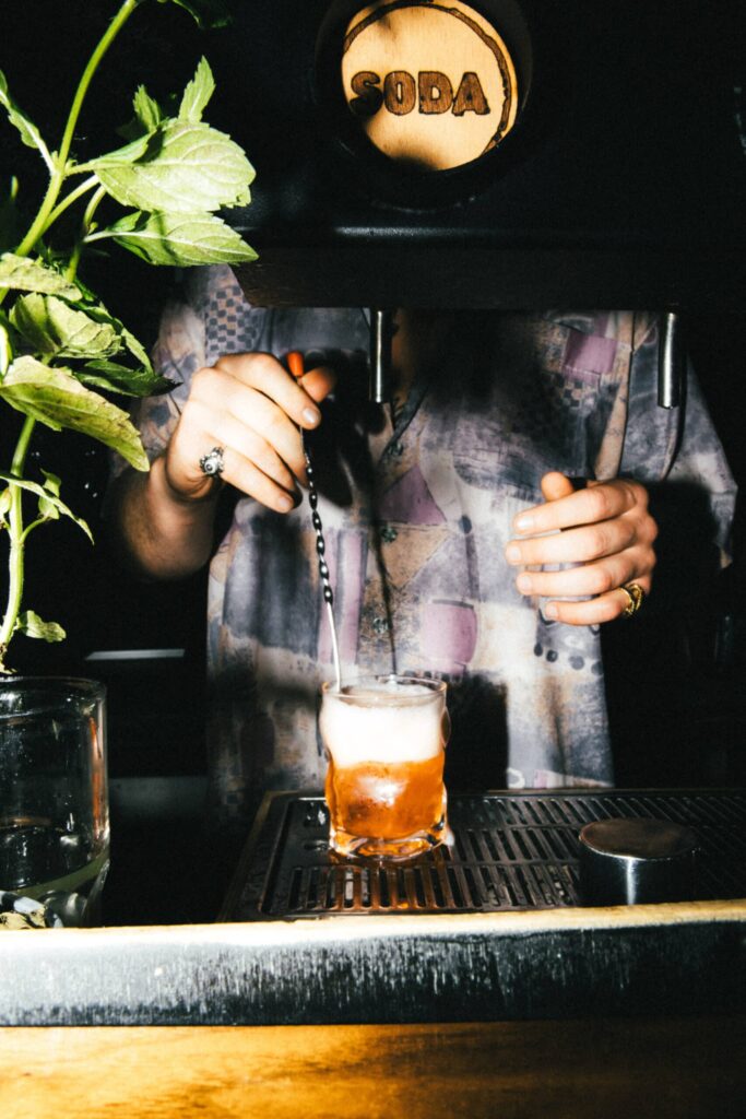 Montagu Bed And Beers Cocktail Bar Hostel Innsbruck Austria Drink Scaled 1