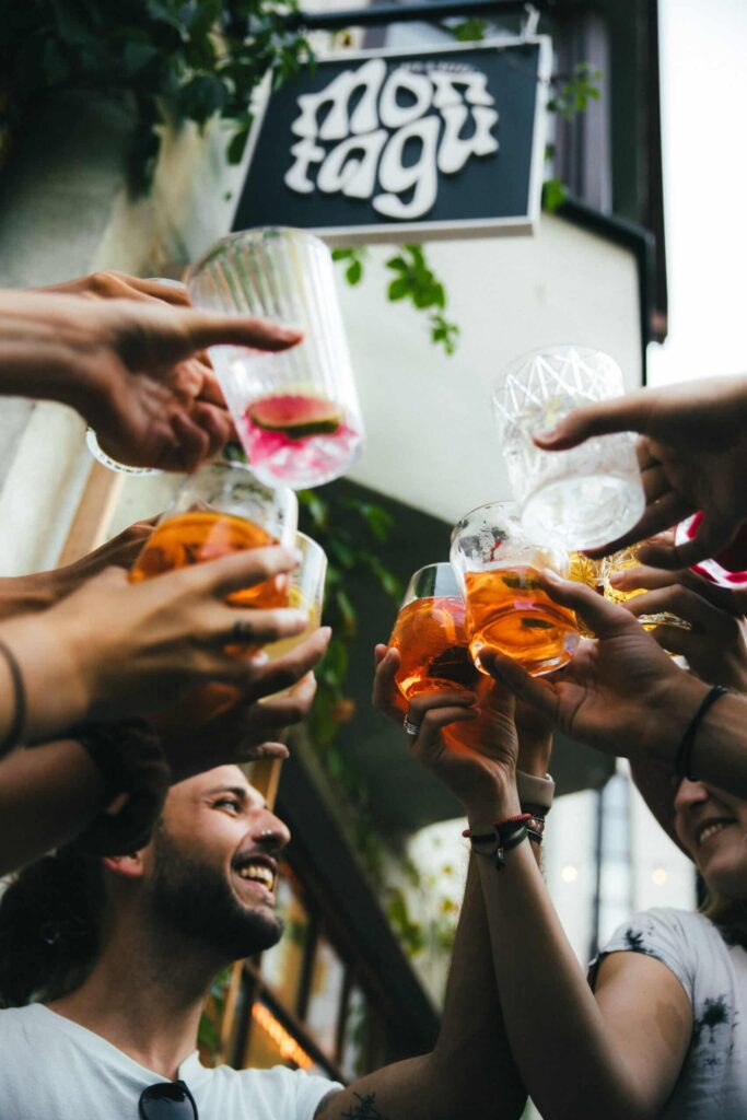 Montagu Bed And Beers Cocktail Bar Hostel Innsbruck Austria Family Scaled 1