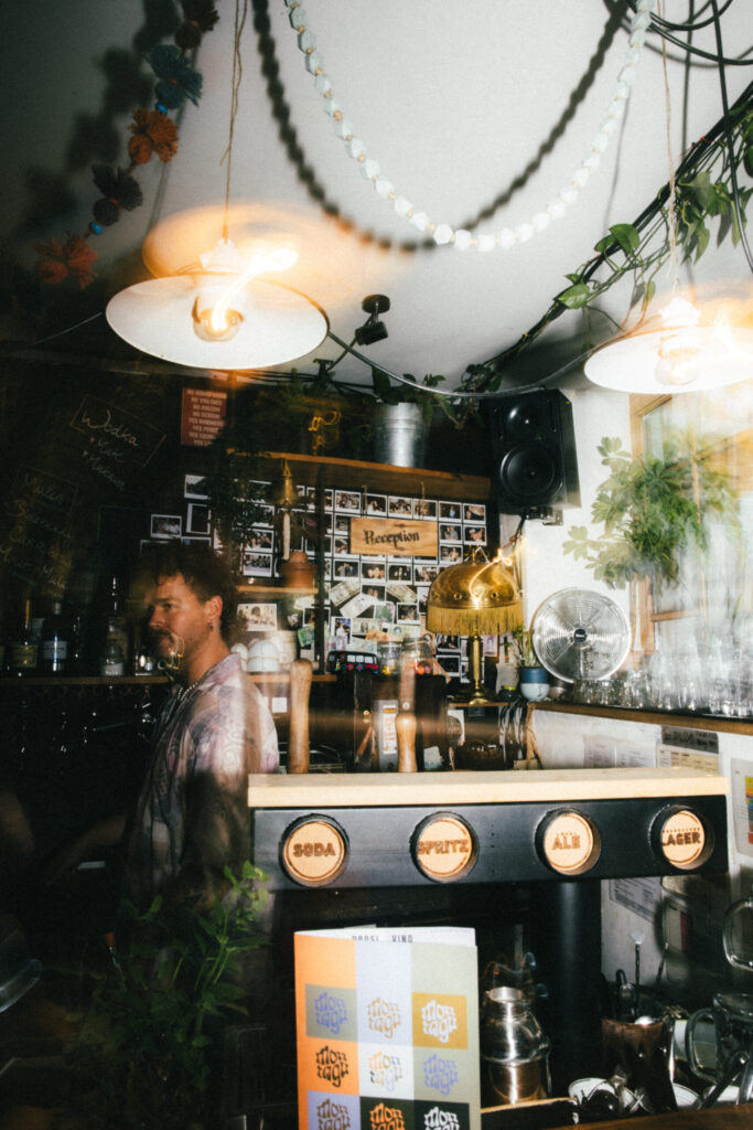 Montagu Bed And Beers Cocktail Bar Hostel Innsbruck Austria Soda Spritz Ale Lager Scaled 1
