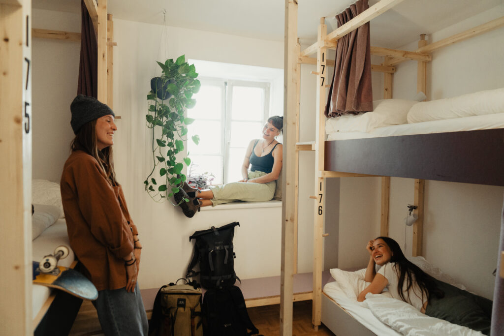 Montagu Hostel Innsbruck Dorm3