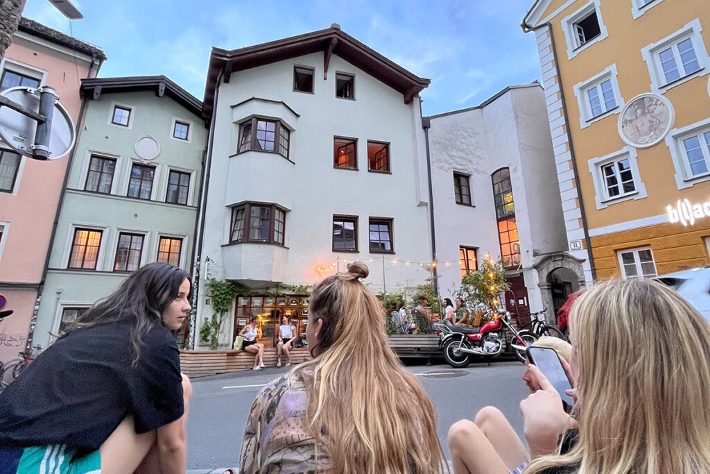 montagu hostel innsbruck front ansicht